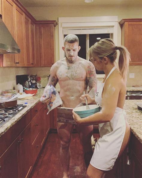 Paige Vanzant Becomes Naked Chef As Ufc Star Cooks With Nothing On But