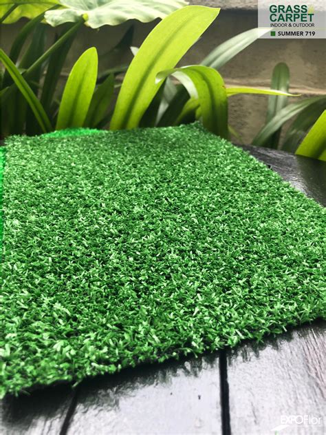 Modern artificial grass is not just used for landscaping but is also used as flooring in gyms, doggy daycares, as playground flooring, for putting greens and much more. Artificial Turf | Grass Carpet (2m x 1m) | EXPOflor ...