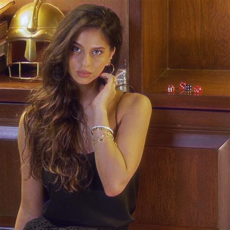 Shah Rukh Khans Daughters Latest Pictures Go Viral Malayalam News