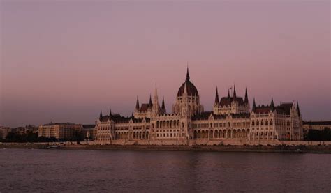 Zdobądź bilety na wydarzenie w kategorii atrakcje & zabytki w mieście budapeszt z bezpieczną rezerwacją, gwarancją ceny i całodobowym wsparciem klienta. Budapeszt - atrakcje, co zwiedzać. Buda i Peszt na weekend