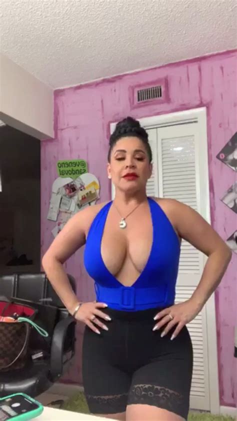 Carolina Sandoval Nude Sexiezpicz Web Porn