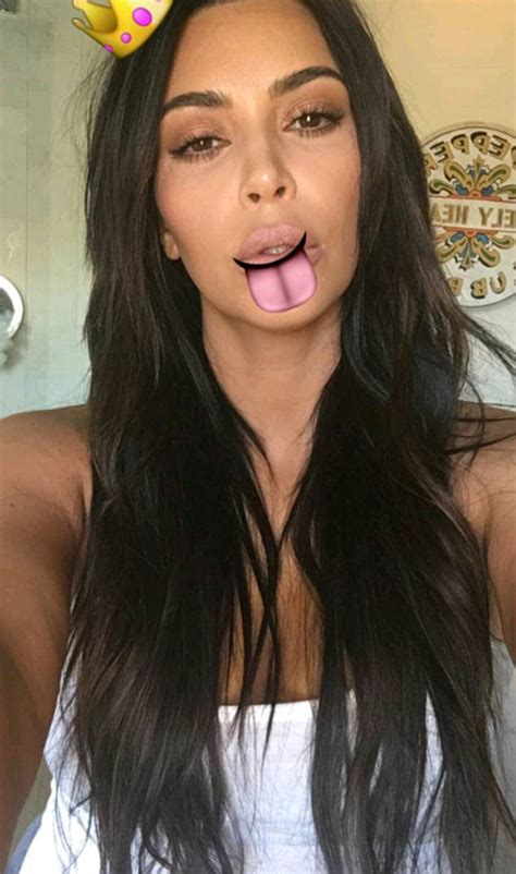 Kim Kardashian Has Fun With Her New Snapchat By Playing With The Animal