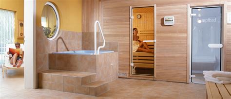 Definition, rechtschreibung, synonyme und grammatik von 'zu hause' auf duden online nachschlagen. Wellnesshotel mit Schwimmbad, Sauna, Dampfbad und Solarium ...