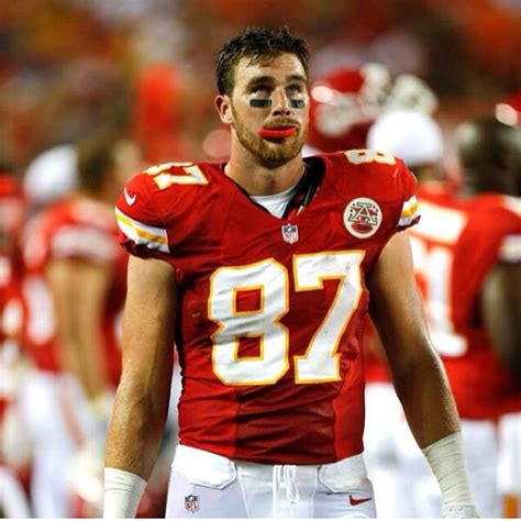 In response to the reactions on social media, kelce decided to draw a fake beard over one of his new photos to give his fans back a sense of normalcy. Travis Kelce (@tkelce) | Twitter