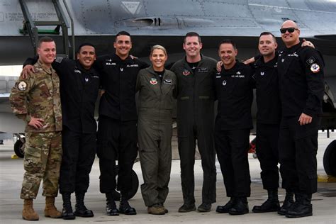 Capt Zoe Sis Kotnik New Leader Of Air Force F 16 Viper Demo Team