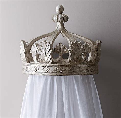 Canopy Bed Crown Molding