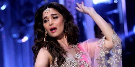 9 Timeless Madhuri Dixit Dance S Thatll Improve Your Day Instantly Huffpost News