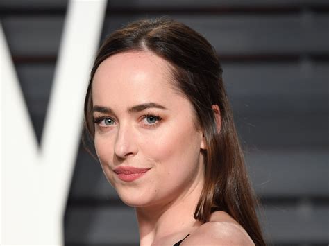 Hairstyle Dakota Johnson Bangs How Famous People Look With Bangs And