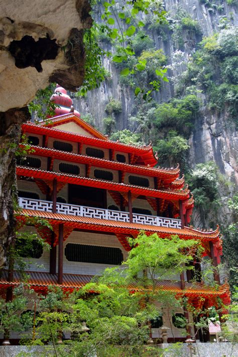 Foto E Imagen De Stock Sin Royalties De Sam Poh Tong Es El Templo Cueva