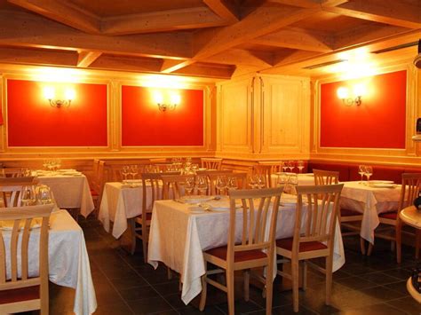 Over 100,000 english translations of german words and phrases. Hotel Arisch, Aprica, Aprica