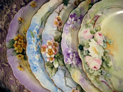 The stylish delicate design gives a fresh modern look to any interior. Fact Check: Transfer Print or Hand Painted? - Ruby Lane Blog