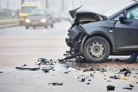 The Benefits Of Hiring A Lawyer Immediately After A Car Accident In