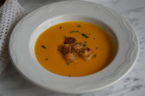Pumpkin Soup With Garlic Croutons Klysa