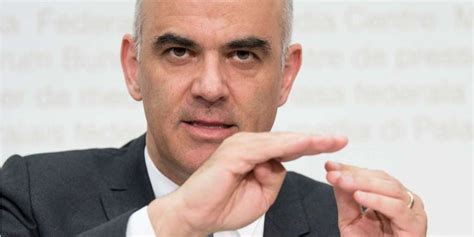 Senden sie uns ihre wichtigsten fragen zu corona und zur. Coronavirus: Bundesrat war weit von Verschärfungen entfernt