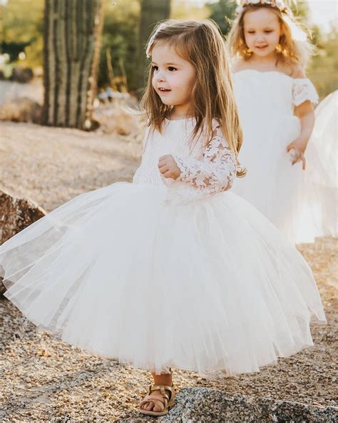 15 cute summer wedding flower girl looks