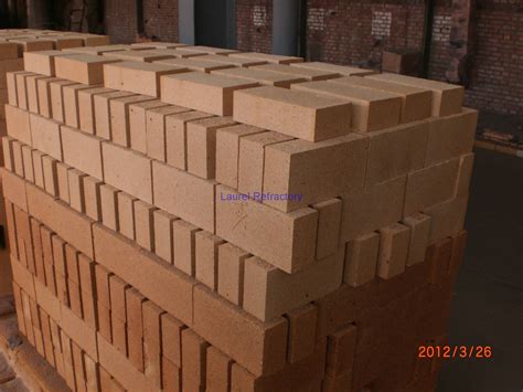 High Temperature Insulated Fire Bricks Clay Refractories Erosion Resistant