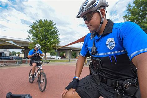Police Bicycle Patrol Unit Pedals Again In Fort Smith The Arkansas Democrat Gazette Arkansas