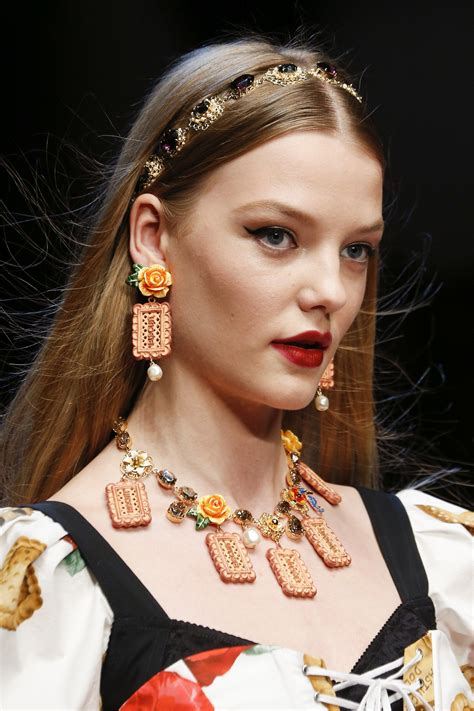 Dolce And Gabbana Spring 2018 Dolce And Gabbana Floral Accessories