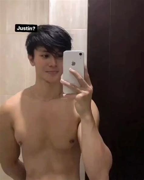 Mrvvip On Twitter Sebastian Teti Shirtless Mirror Snap Selebwatch