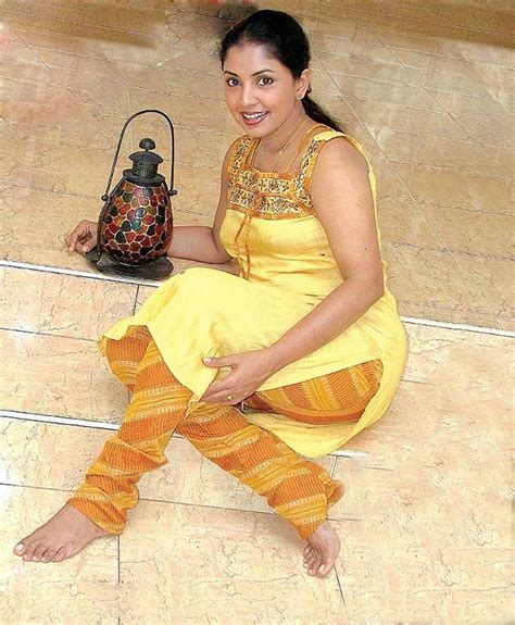 Sri Lankan Actress Dilhani Ashokamala