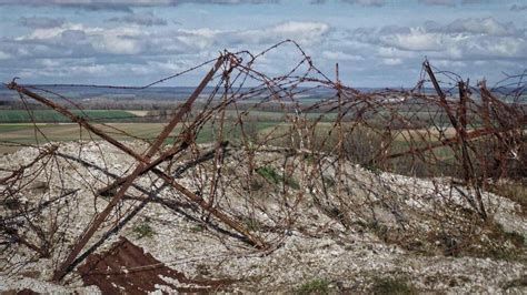 Historyfan Barbed Wire From The First World War Still Intact