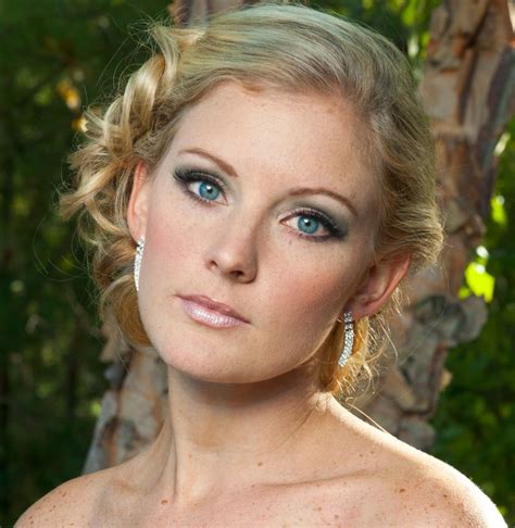 Wedding Makeup Tips For Blue Eyed Brides With Blond Hair
