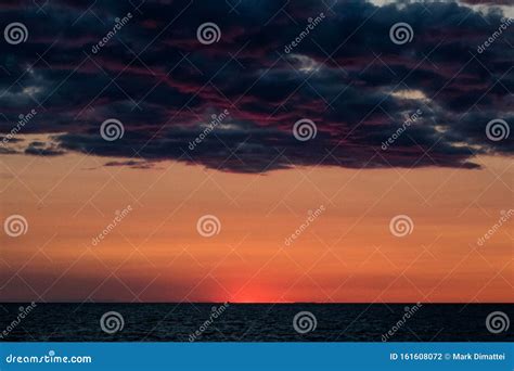 Sun Below Horizon Beautiful Ocean Landscape Sunset Background Stock