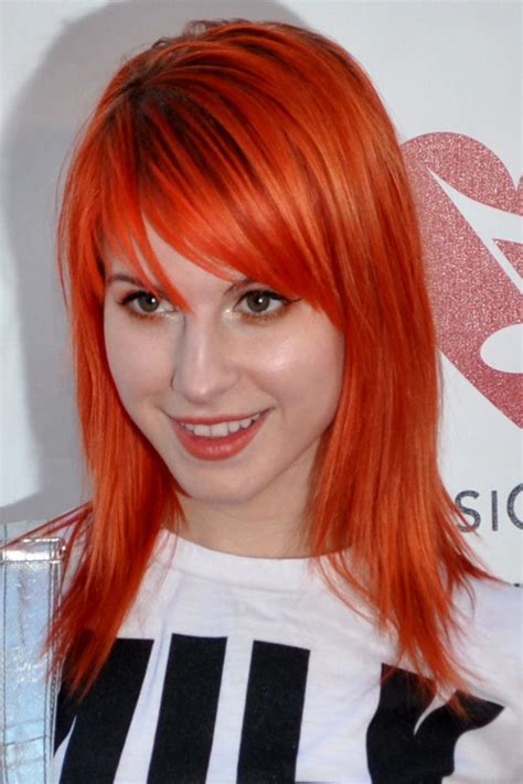 Hayley williams, frontwoman of paramore who has the voice of an angel and the hair of a goddess, has finally hayley teamed up with friend and hair colorist brian o'connor to create a line of vegan hair dyes, which retail for $13.99 each, and smell like bergamot (one of the ingredients) and happiness. Hayley Williams Straight Orange Angled, Sideswept Bangs ...