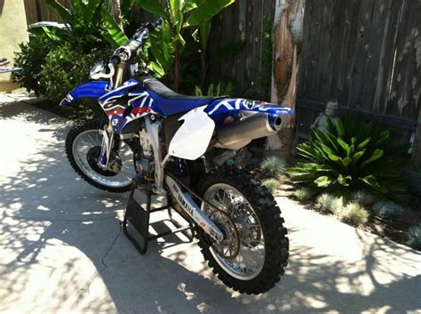 Yamaha yz450f får i 2010 en ny motor og et nyt designet chassis. 2006 yz450f specs