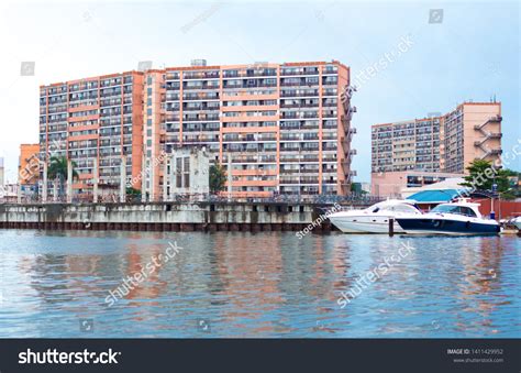 2 1004 Estate Lagos Images, Stock Photos & Vectors | Shutterstock
