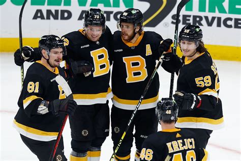 Pastrnak Gets 49th Goal Bruins Top Montreal 5th Win In Row