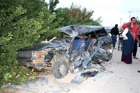 Konya da kamyon ile otomobil çarpıştı 5 yaralı Haberler