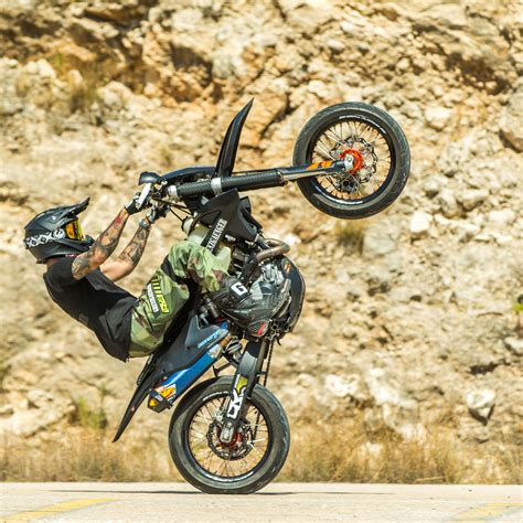 Grenzgaenger Wheelie Wheelies Ride Supermoto Enduro Stunt