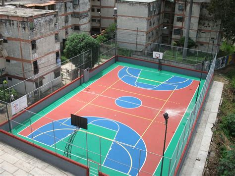 Los tantos suman diferente cantidad de puntos según la zona de la cancha desde la que se ejecuta el lanzamiento. Fútbol Venezolano: Canchas de futbol sala en caracas
