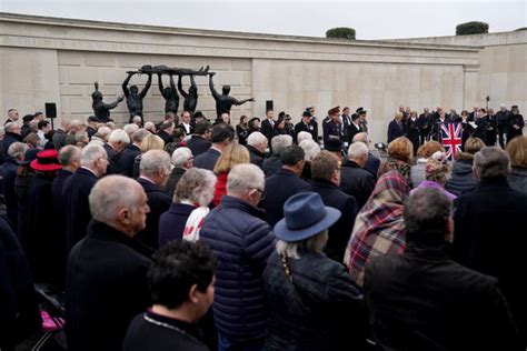 In Pictures Silent Tributes Mark Armistice Day Express And Star