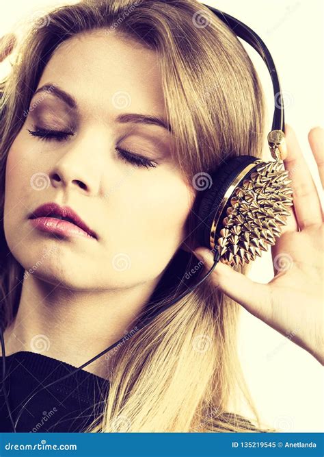 Teenage Woman Wearing Headphones Stock Image Image Of Headphones Device 135219545
