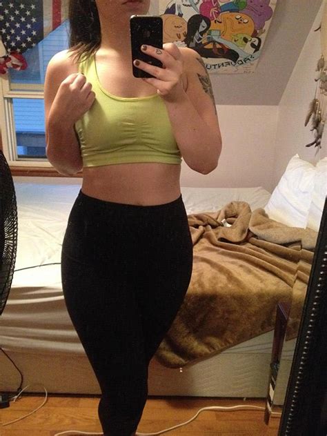 College Girl Pulling Down Her Yoga Pants Photos Hot Girls In Yoga Pants Best Yoga Pants