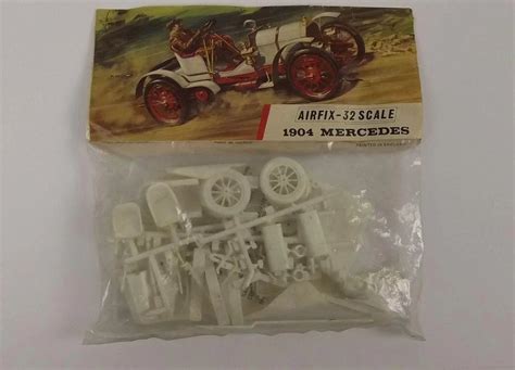Airfix 132nd Scale Model Vintage Cars Series 1904 Mercedes 1963 2nd
