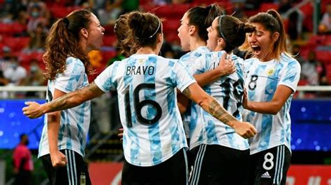 La Selección Argentina De Fútbol Femenino Se Entrena Con La Mira En La