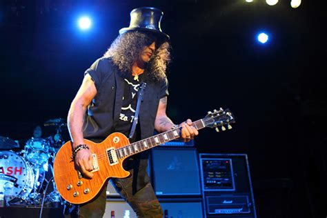 Slash Wins Guitarist of the Year in the 2012 Loudwire ...