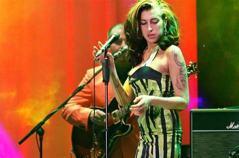 Late British Singer Amy Winehouse S Last Concert Dress Sells For 243 200