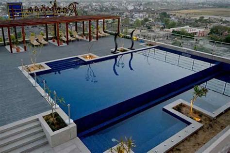This place radiates of good infrastructure and exquisite quality topped with sufficiently good facilities and experienced coaches. Hotel Radisson Blu Jaipur, jaipur Hotel Room Rates, Hotel ...