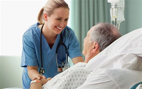 Perawat.id adalah layanan kesehatan personal maupun corporate yang ditangani oleh perawat dan bidan yang sudah berpengalaman dan tersertifikasi. Beban Kerja Padat, Perawat Tetap Wajib Senyum