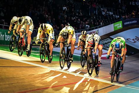 Mo closed it in march 2018 and has gone on an epic adventure. Keirin. Six Days Berlin. Fotos: Arne Mill (www ...