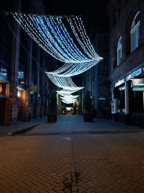 Rose Street at night is a wonderful sight : Edinburgh