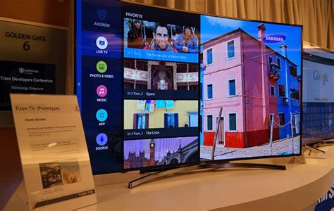 Samsung preinstalled apps, which i will never use, take up more than half the room. 'Samsung toont Tizen smart tv tijdens CES 2015' | FWD