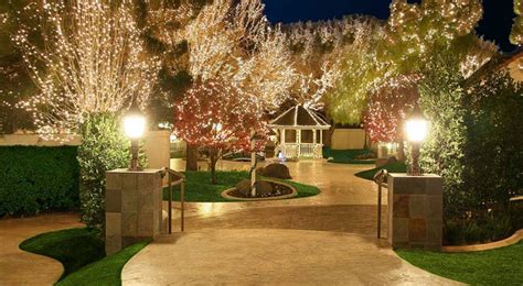 Sunset Gardens Chapel Las Vegas Beautiful Flower Arrangements And