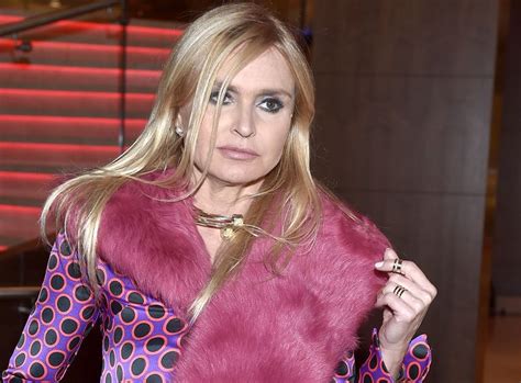 Znajdź najnowsze utwory, albumy i obraz monika olejnik. Zdjęcia: Olejnik została babcią, ale czuje się młodo i ...