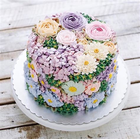 30 Blooming Flower Cakes For An Artfully Delicious Way To Welcome