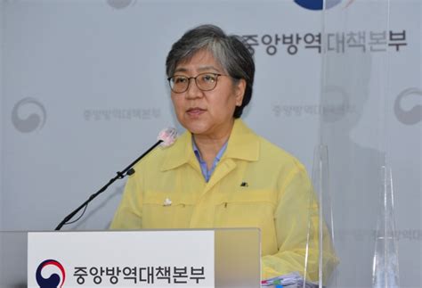 2월부터 실시하는 전 국민 대상 '코로나19 백신 예방접종 계획'이 발표된 28일 오후 대구지역 코로나19 백신접종센터 후보지로 거론되는 수성… 사회 3월부터 코로나 백신 접종 사전 예약…장소·시간 선택 가능 코로나19 예방접종 2월 실시···부처 6곳 협업 - 보건의료문화를 ...